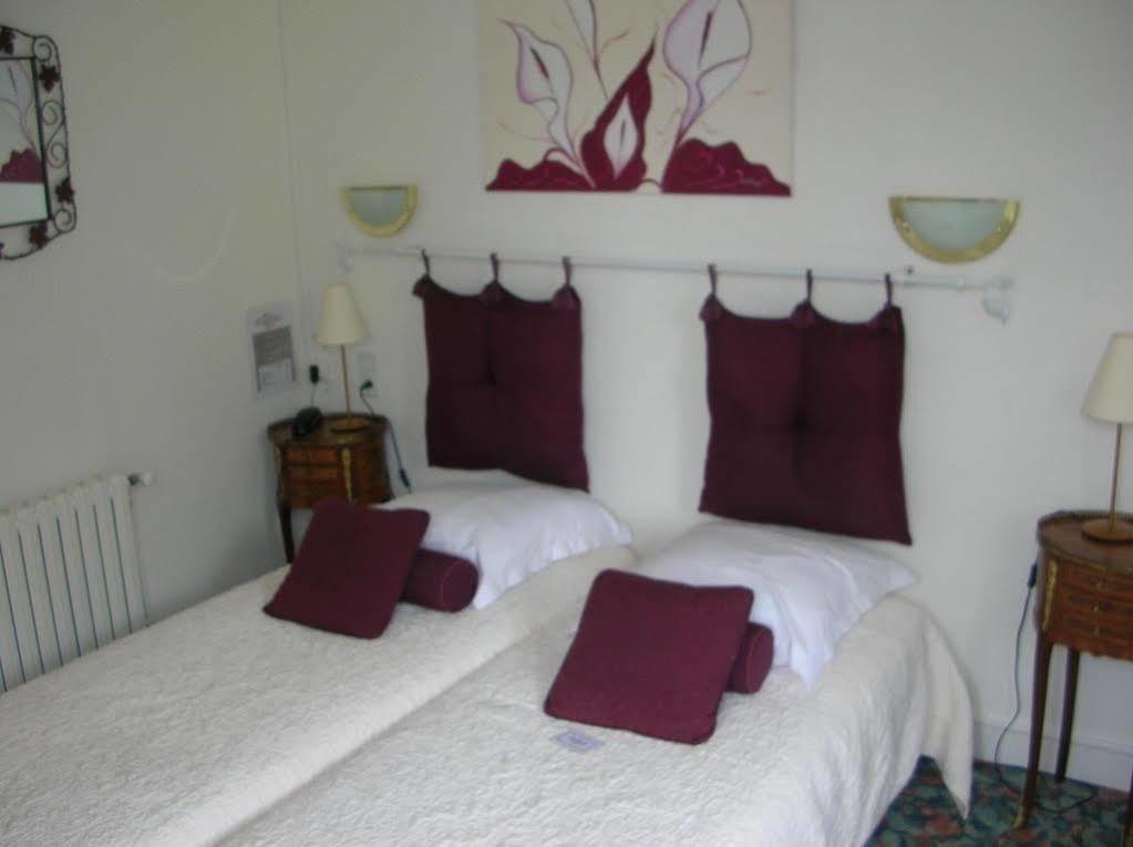 Logis Hotel Le Relais De La Poste Restaurant Le Fil Du Temps Thury-Harcourt-le-Hom Kültér fotó